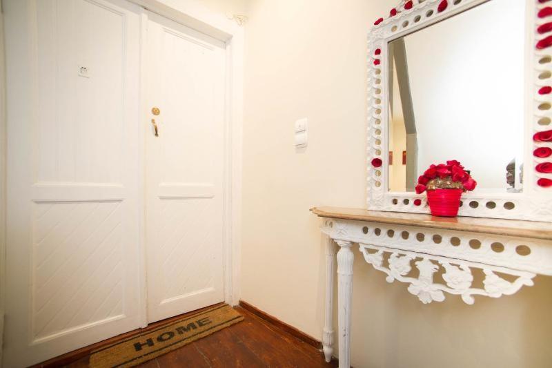Chiado Homes - 1 Lisbon Luaran gambar
